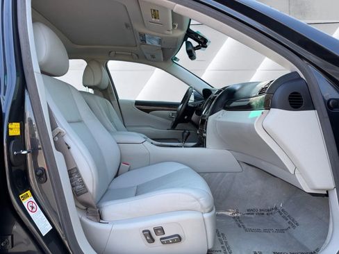 Used 2007 Lexus LS 460 RWD image 10