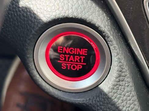 Used 2018 Honda Accord Touring image 16