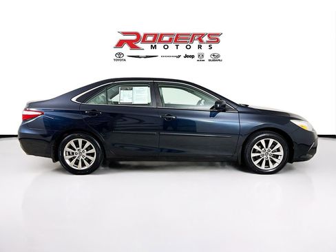Used 2015 Toyota Camry XLE image 8