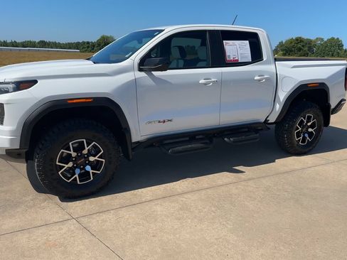 Used 2024 GMC Canyon AT4X AWD/4WD image 5