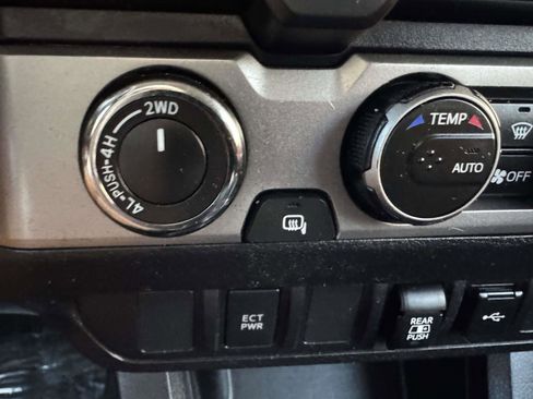 Certified 2022 Toyota Tacoma SR5 image 35