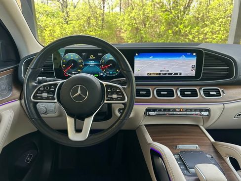 Used 2022 Mercedes-Benz GLS 450 4MATIC image 18