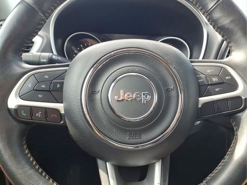 Used 2019 Jeep Compass Latitude FWD image 14