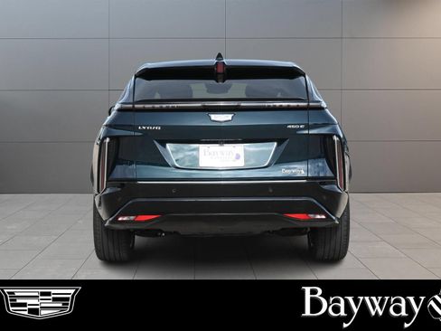Used 2024 Cadillac Lyriq Luxury RWD image 7
