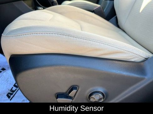 Used 2015 Jeep Cherokee Latitude w/ Comfort/Convenience Group image 16