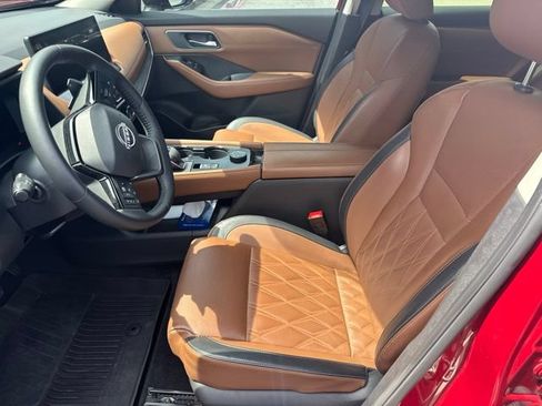 Used 2025 Nissan Rogue Platinum AWD/4WD image 4