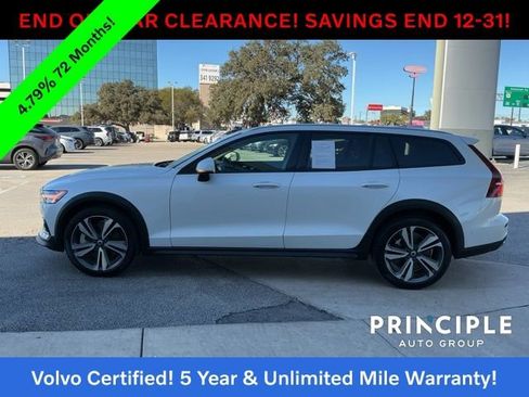Certified 2025 Volvo V60 B5 Cross Country Plus image 7
