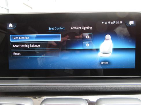 Used 2021 Mercedes-Benz GLE 450 4MATIC image 47