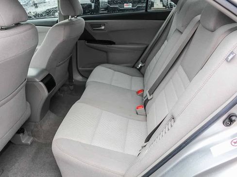 Used 2017 Toyota Camry LE image 19