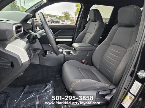 Used 2024 Toyota Tacoma TRD Off-Road AWD/4WD image 9
