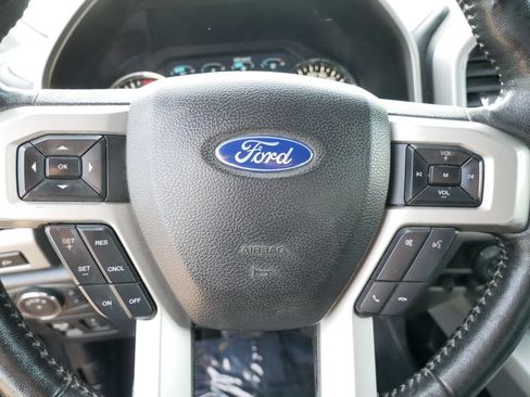Used 2019 Ford F150 Lariat w/ Equipment Group 502A Luxury AWD/4WD image 17