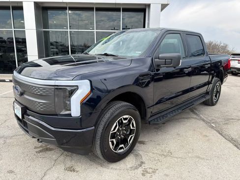 Used 2023 Ford F150 Lightning XLT image 3