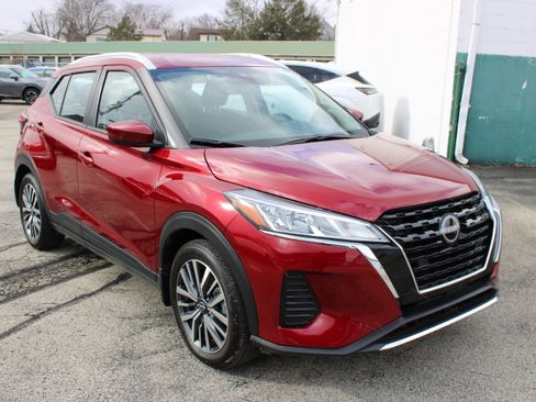 Certified 2024 Nissan Kicks SV image 8