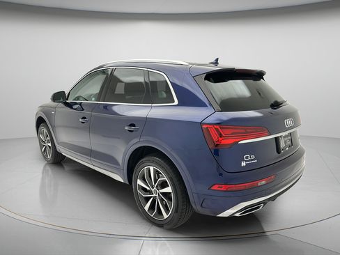 Used 2023 Audi Q5 2.0T Premium w/ Convenience Package AWD/4WD image 4