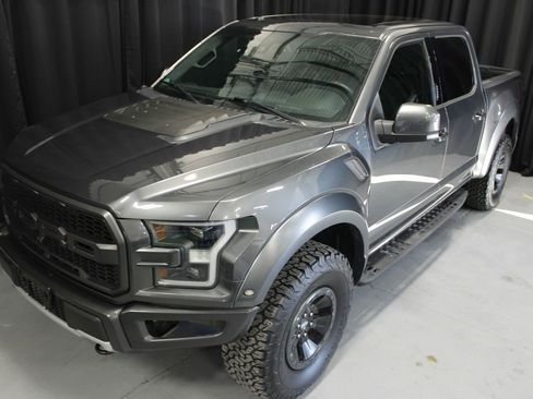 Used 2018 Ford F150 Raptor w/ Equipment Group 802A Luxury image 10