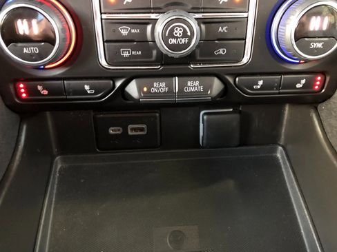 Used 2022 Chevrolet Tahoe Z71 w/ Z71 Off-Road Package image 26