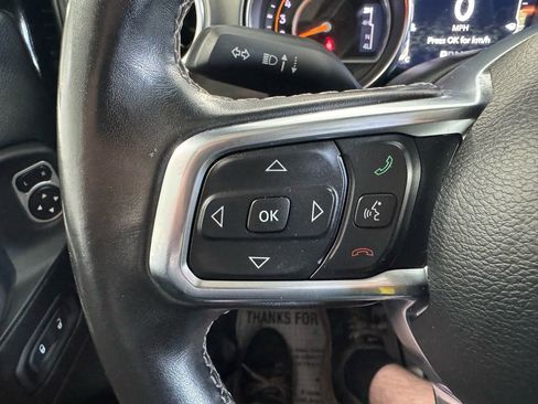 Used 2019 Jeep Wrangler Unlimited Sahara w/ Safety Group AWD/4WD image 32