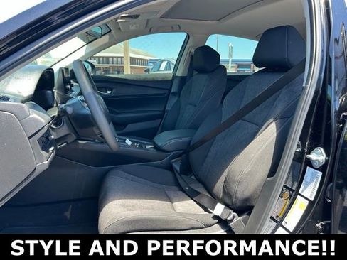 Used 2025 Honda Accord SE image 9