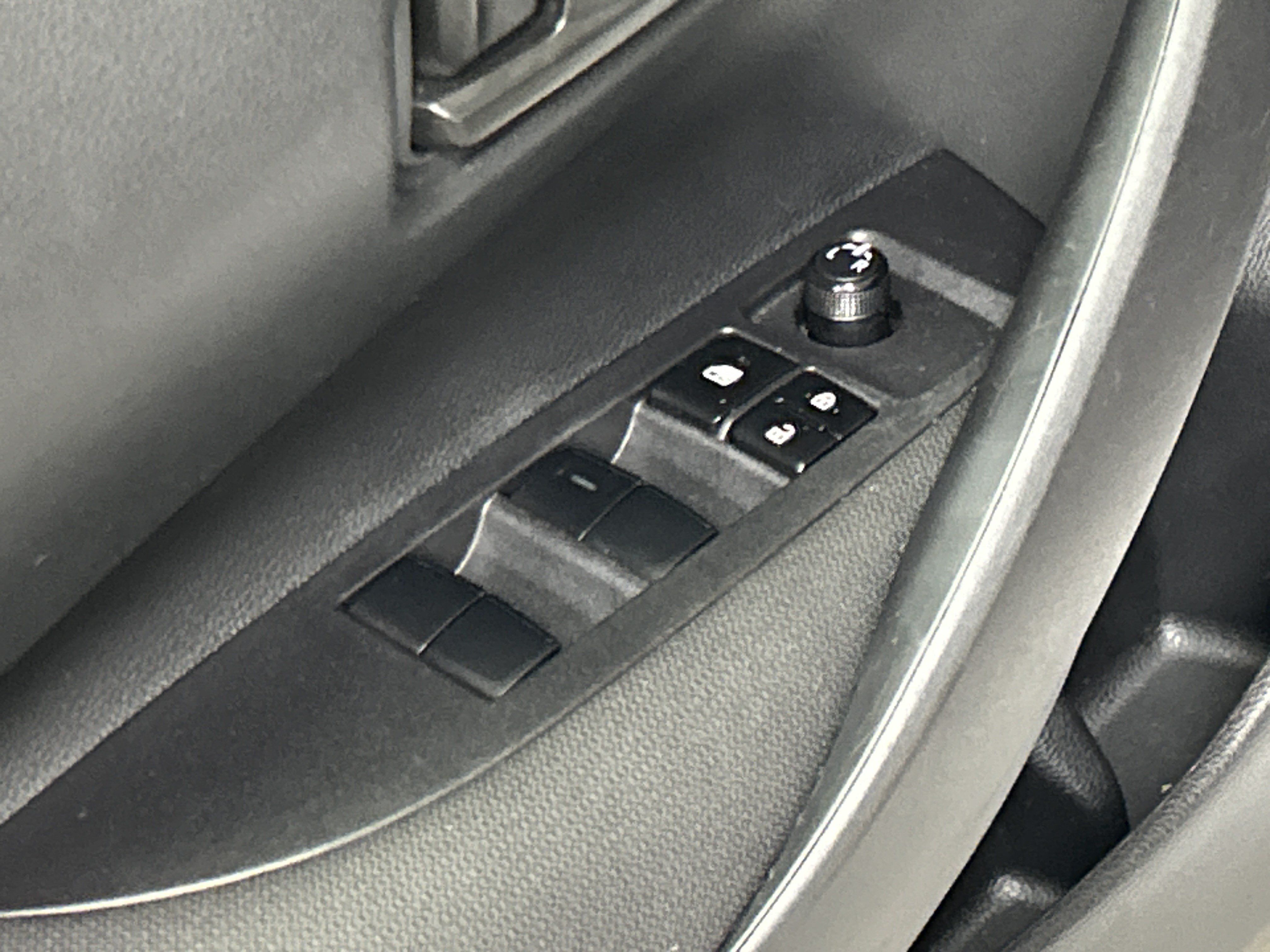 Used 2025 Toyota Corolla LE FWD image 15