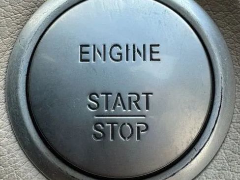 Used 2018 Mercedes-Benz C 300 Sedan image 33