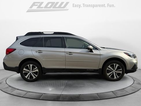 Used 2018 Subaru Outback 3.6R Limited image 9