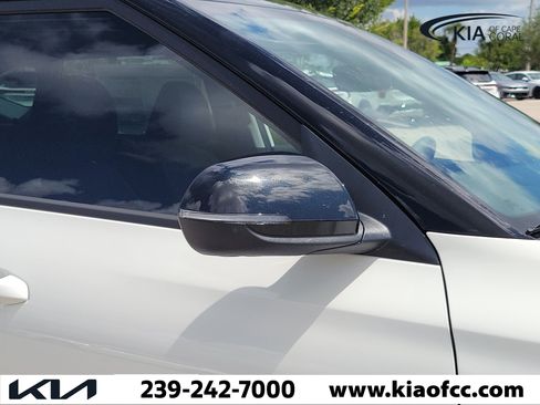 New 2026 Kia Seltos S FWD image 8