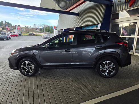 Used 2024 Subaru Crosstrek 2.0i Premium image 8