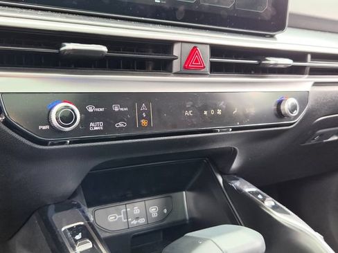 Used 2026 Kia Sorento S w/ S Panoramic Sunroof Package FWD image 23