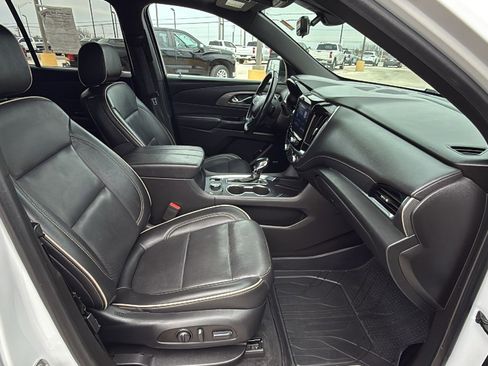 Used 2023 Chevrolet Traverse Premier w/ Redline Edition image 30