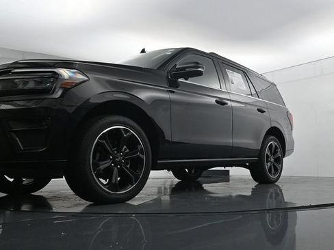 Certified 2023 Ford Expedition Limited AWD/4WD image 34