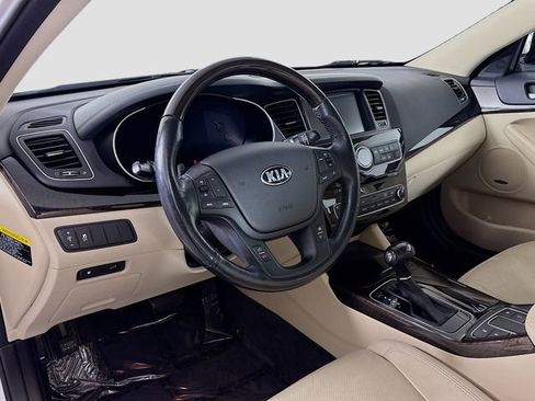 Used 2016 Kia Cadenza Premium w/ Luxury Package image 9