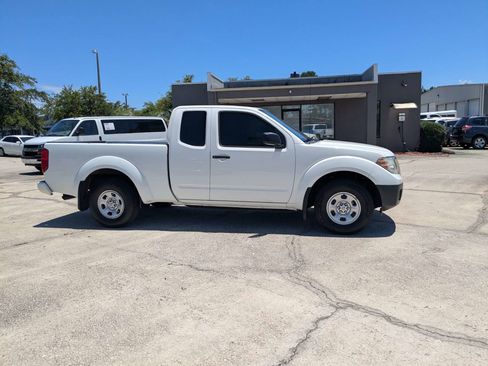 Used 2019 Nissan Frontier S RWD image 3