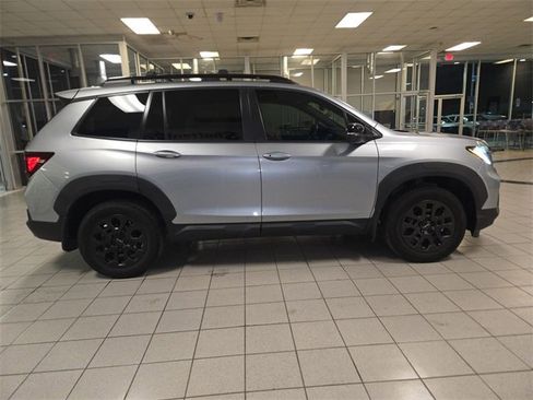 Used 2022 Honda Passport TrailSport image 9