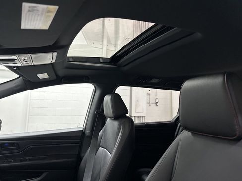 Used 2024 Honda Odyssey Sport image 31