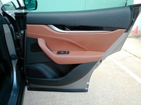 Used 2022 Maserati Levante GT image 26