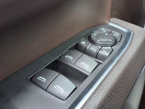 Certified 2025 GMC Sierra 3500 Denali w/ Denali Reserve Package image 17