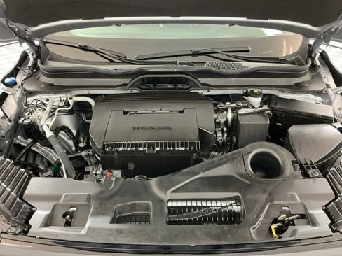 Used 2025 Honda Pilot TrailSport image 34