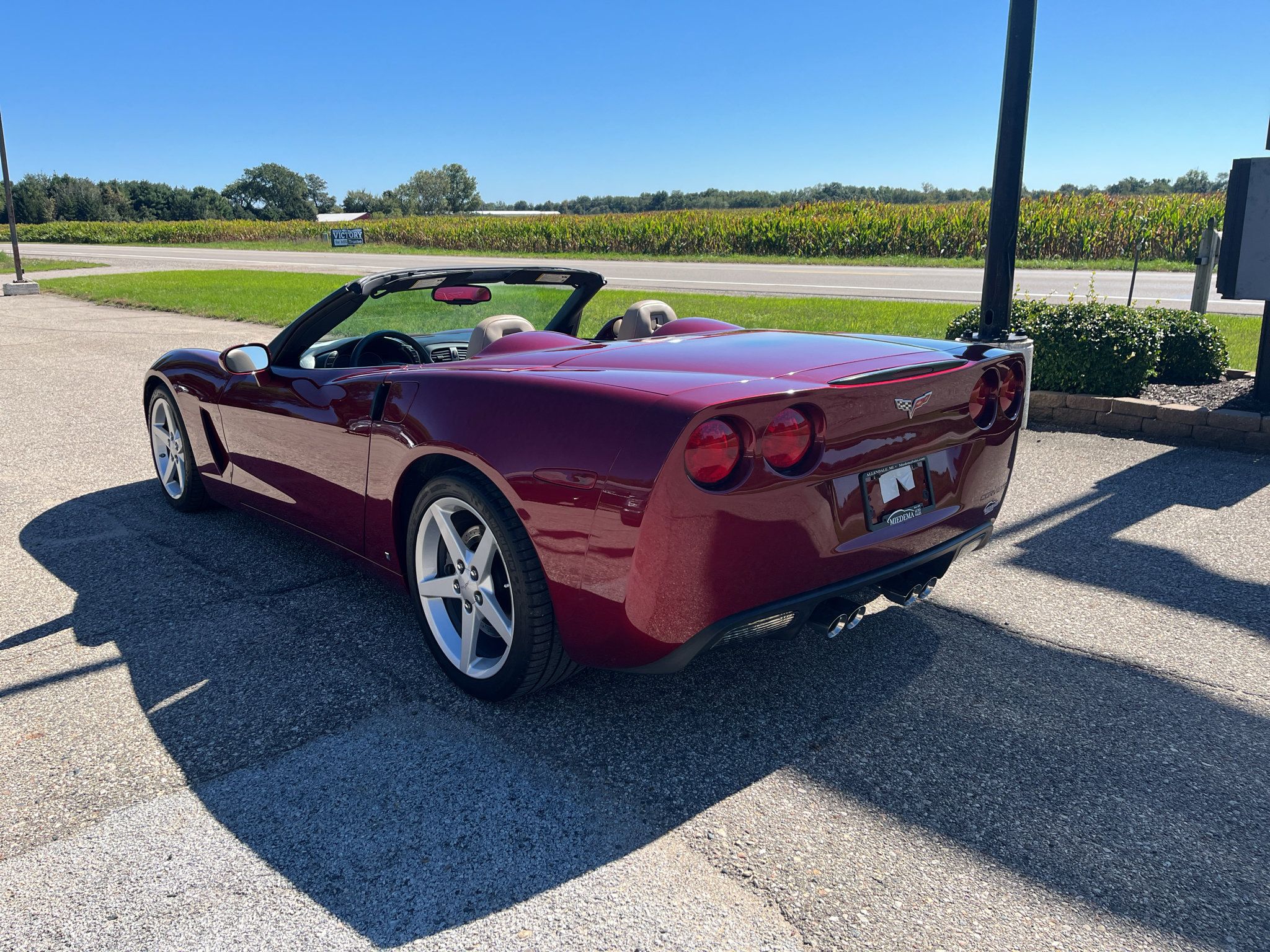Used 2006 Chevrolet Corvette Convertible w/ Performance Package RWD image 19