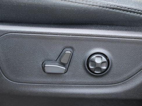 Used 2021 RAM 1500 Big Horn image 16