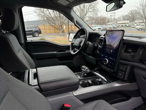 Used 2024 Ford F150 Lightning Flash image 29