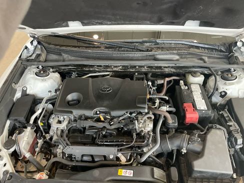 Certified 2022 Toyota Camry XLE w/ Navigation Upgrade Package image 26