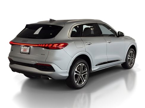 New 2025 Audi Q5 Premium w/ 19" Wheel Package image 9