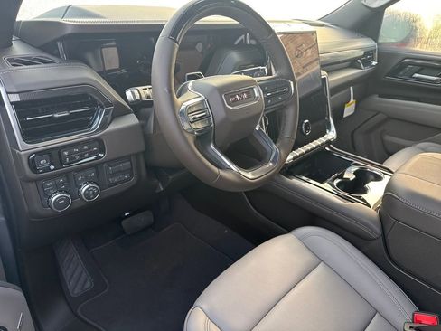 New 2026 GMC Yukon XL Elevation w/ Elevation Premium Package image 4