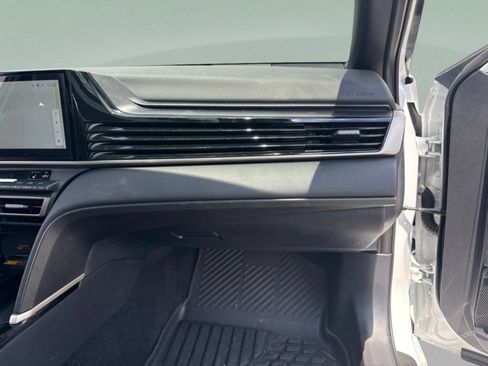 Used 2026 Toyota Camry XSE FWD image 24