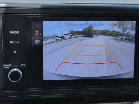 Certified 2024 Kia Carnival LX FWD image 22