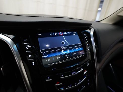 Used 2019 Cadillac Escalade Premium Luxury image 6