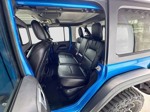Used 2021 Jeep Wrangler Unlimited Rubicon 4xe w/ Cold Weather Group AWD/4WD image 27
