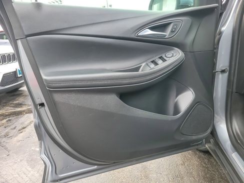 Used 2021 Buick Encore GX Select image 17