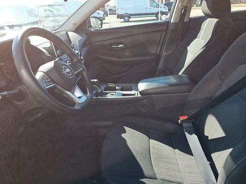 Used 2024 Nissan Sentra SV image 5