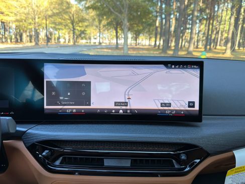 New 2026 BMW 330i Sedan w/ M Sport Package image 4